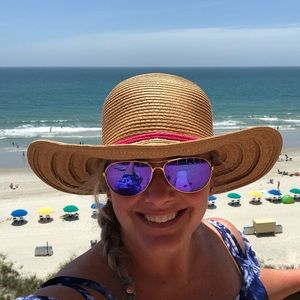 Meet your Posher, Christi